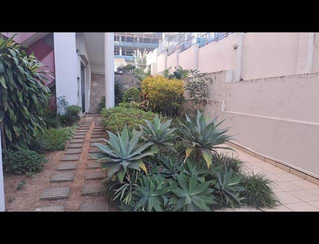 2 BEDROOM PROPERTY TO RENT IN OVERPORT